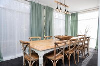 Book Orange Accommodation Vacations QLD Tourism QLD Tourism