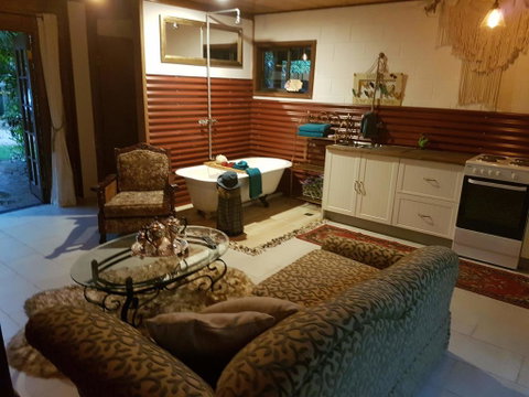 The Cabin - QLD Tourism 1
