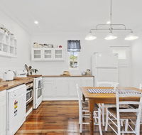 The Cottage on Lamington - Queensland Tourism