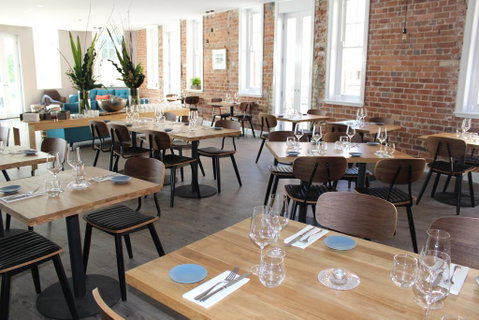 The Crown & Anchor Hotel - QLD Tourism 3
