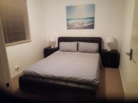 The DOLPHIN PLACE - Queensland Tourism 3