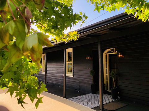 The Dudley Boutique Hotel - QLD Tourism 1