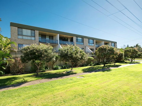 The Dunes, Unit 17/38 Marine Drive - QLD Tourism 3