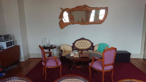 The Empire Hotel - QLD Tourism 1