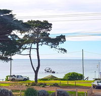 The Esplanade Holiday Home - Queensland Tourism