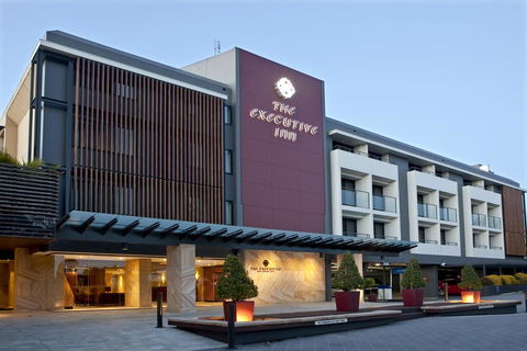 The Executive Inn, Newcastle - QLD Tourism 1