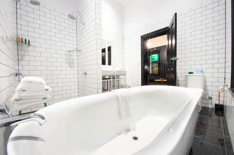 The Franklin Boutique Hotel - QLD Tourism 2