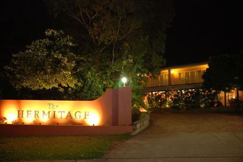 The Hermitage Motel - Campbelltown - QLD Tourism 3