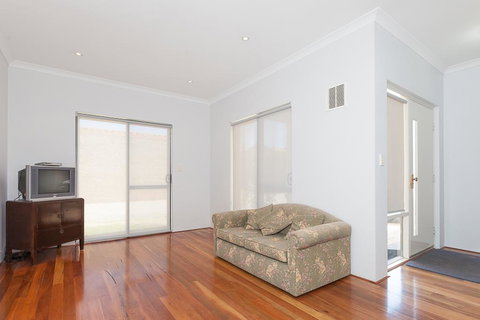 The Lane, Doubleview - QLD Tourism 1