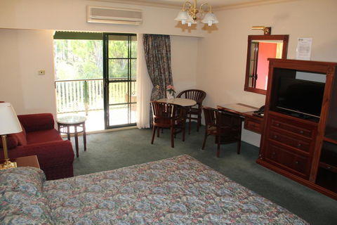 The Lawson Riverside Suites - Queensland Tourism 1