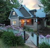 The Leura Mountain House - QLD Tourism