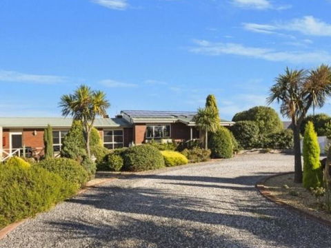 The Lodge - QLD Tourism 2
