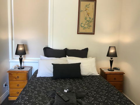 The Lodge Outback Motel - QLD Tourism 3