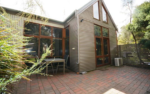 The Lodges - QLD Tourism 1