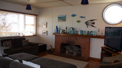 The Love Shack - Bridport - Queensland Tourism 3