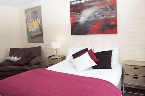 The Mews Motel - QLD Tourism 3