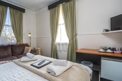 The Mews Motel - QLD Tourism 2