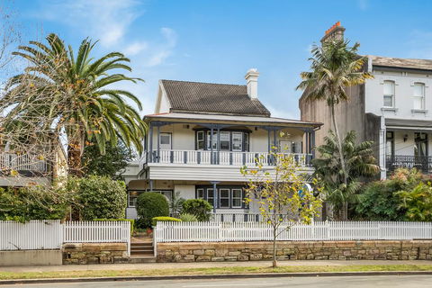 The North Shore Hotel - QLD Tourism 0