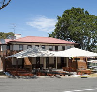 The Oaks Hotel