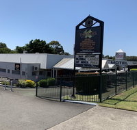 The Oaks Hotel Motel