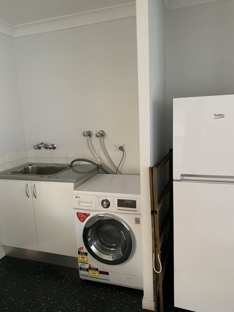 The Oaks Hotel Motel - QLD Tourism 1