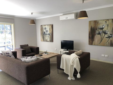 The Old Coolstore - Jonathon Apartment - QLD Tourism 0
