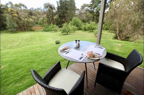 The Orchard Luxury Accommodation - QLD Tourism 1