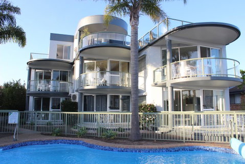 The Palms Apartments - QLD Tourism 2