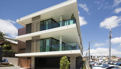 The Princess Bride - Executive 3BR Bulimba Apartment With Balcony In Central Location - QLD Tourism 3