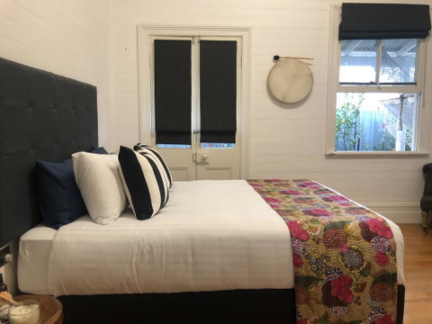 The Residence Stylish Comfort With Fireplace - QLD Tourism 0