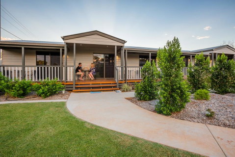 The Rocks Motel - QLD Tourism 0