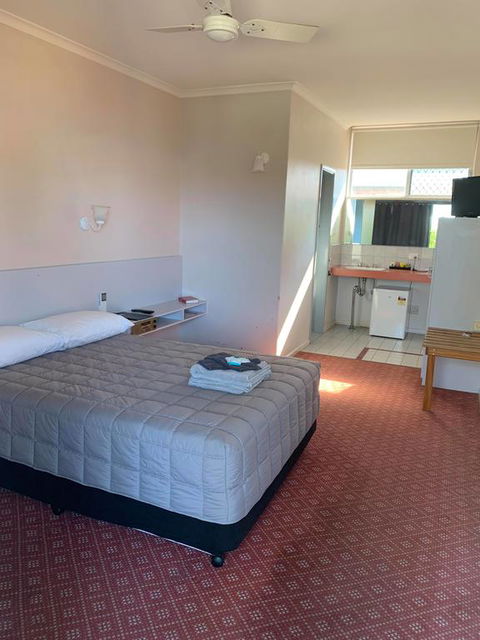 The Royal Motel - QLD Tourism 0