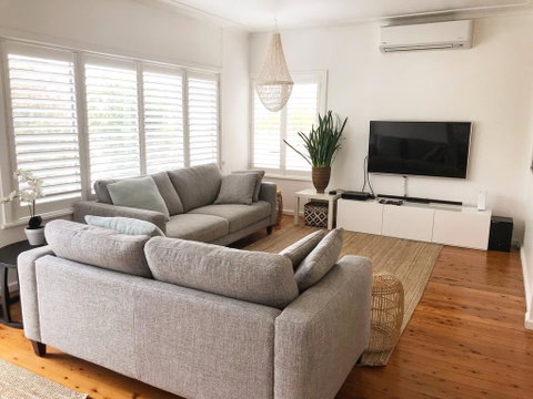 The Seaside Beachhouse Mollymook - QLD Tourism 0