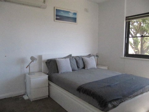 The Somerton Beach Retreat - QLD Tourism 2
