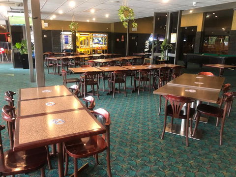 The Sportsman's Hotel - QLD Tourism 3