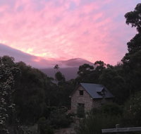 The Stone Cottage with tennis court - QLD Tourism