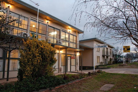 The Swiss Motel - QLD Tourism 0