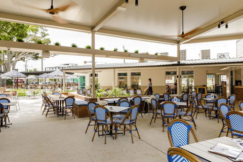 The Waterloo Bay Hotel - QLD Tourism 2