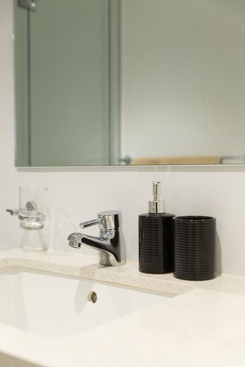 Ther-Rich Apartment - QLD Tourism 3