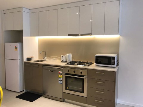 Ther-Rich Apartment - QLD Tourism 1