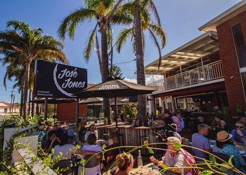 Thirroul Beach Motel - Queensland Tourism 1