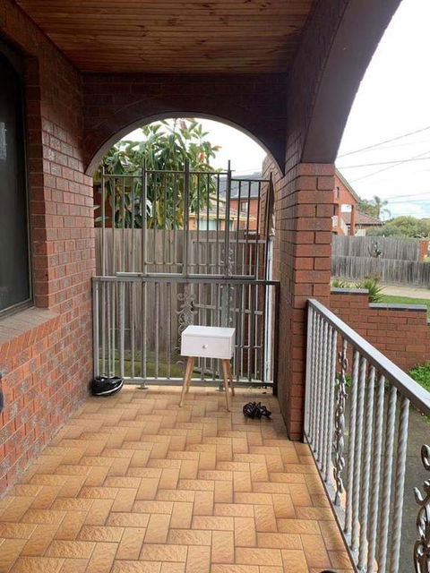 Thomastown Antique House Room 4 - Queensland Tourism 3