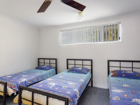 Three Bedroom Townhouse - QLD Tourism 1