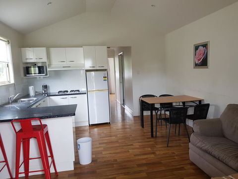 Timbertown Resort And Motel - QLD Tourism 1