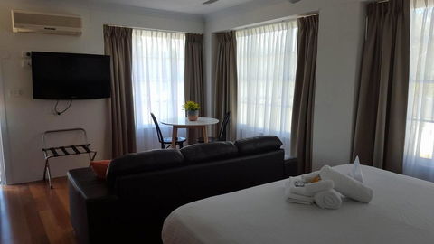 Timbertown Resort And Motel - QLD Tourism 2