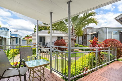 Tin Can Bay's Sleepy Lagoon Motel - Queensland Tourism 0