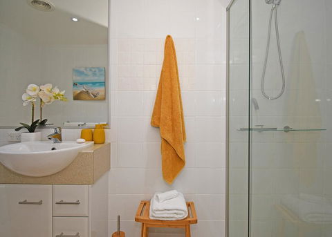 Tingeera Luxury Beachfront Apartments - Queensland Tourism 2