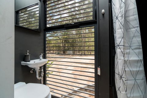 Tiny House 888 - QLD Tourism 1