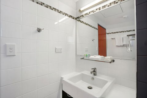 Toowong Inn & Suites - QLD Tourism 3