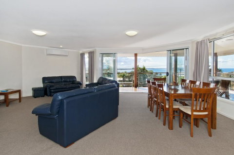 TOPVIEWS - 15Second Av BH - QLD Tourism 1